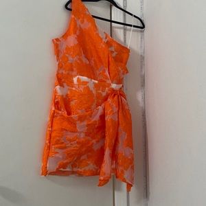 HELLO MOLLY DRESS!! SUPER CUTE FOR THE SUMMER!! NWT!!